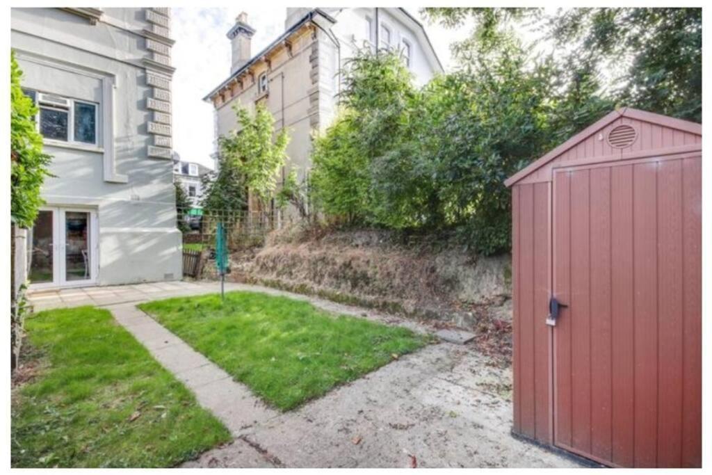 Central 2 Bedroom Garden Flat With Free Parking Royal Tunbridge Wells Exterior photo